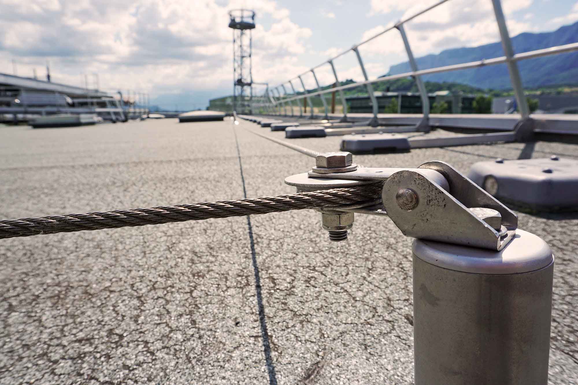 Systems_horizontal lifeline systems Batiligne_angle bracket