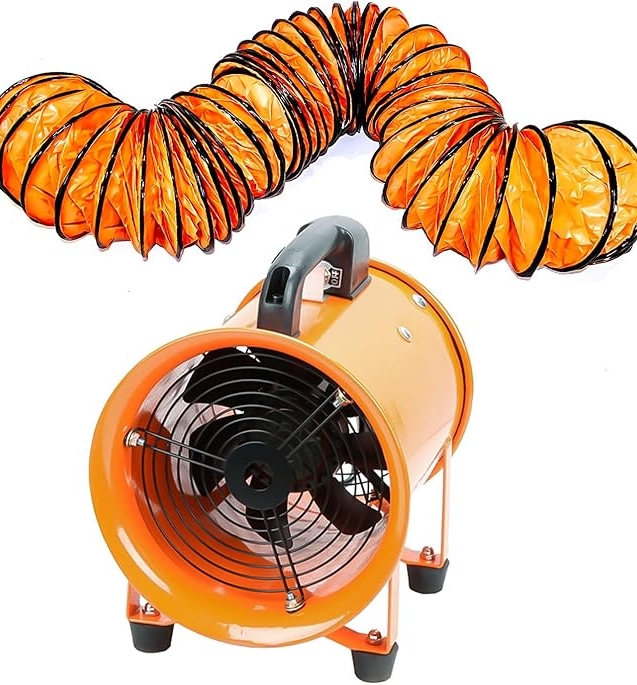 Ventilador Portátil de Alta Velocidad Industrial 8" – Potencia, Durabilidad y Eficiencia El Ventilador Portátil de Alta Velocidad Industrial de 8” es la herramienta ideal para mantener una ventilación eficiente en espacios industriales y comerciales exigentes. Gracias a su motor de alto rendimiento de 210W, este ventilador ofrece una velocidad impresionante de 3150 RPM con una presión nominal de 145 Pa, asegurando un flujo de aire constante, potente y confiable. Potencia industrial con bajo nivel de ruido Con una capacidad de flujo de aire de 1800 m³/h, este ventilador está diseñado para mover grandes volúmenes de aire sin generar molestias. Su nivel de ruido es de solo 60 dB(A), lo que lo convierte en una opción ideal para entornos donde se requiere potencia sin sacrificar el confort acústico.