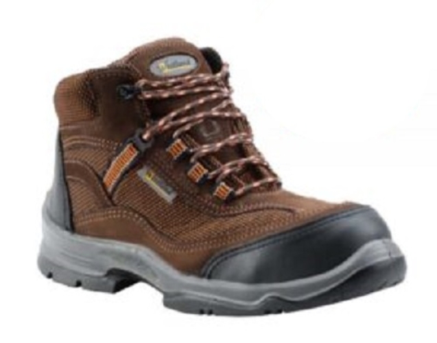 hiker-9979-a4-3704-01